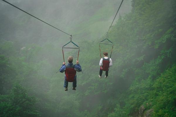 Zipline alla cascata di Kinchkha